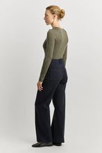 Load image into Gallery viewer, Toorallie Crew Merino / Kale