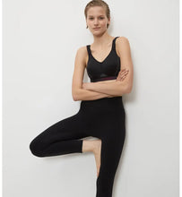 Load image into Gallery viewer, Triaction Cardio Cloud Wirefree Sports Bra / Black