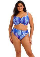 Load image into Gallery viewer, Maluku Island Crop Bikini Top - Atlantic hue