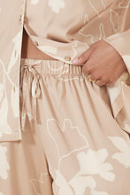 Load image into Gallery viewer, Elina Botanical Silky Satin PJ set / Natural