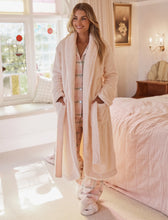 Load image into Gallery viewer, Cosy Plush Mid-Length Robe