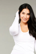 Load image into Gallery viewer, Tani Reg Scoop Long Sleeve / White