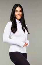 Load image into Gallery viewer, Tani Turtle Neck / White