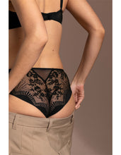 Load image into Gallery viewer, Wacoal Sensu Lace Brief / Black