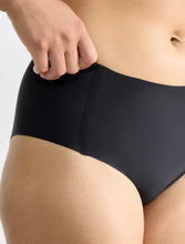 Load image into Gallery viewer, Sloggi ZERO Feel High Waist Maxi Brief / Black