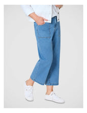 Load image into Gallery viewer, Hudson Crop Denim Jean - Denim