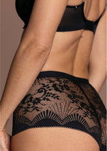 Load image into Gallery viewer, Wacoal Sensu Lace Short / Black