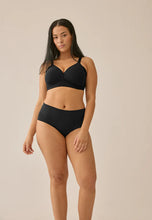 Load image into Gallery viewer, Naturana Side Smoothing Soft Cup Wireless Padded Bra / Black