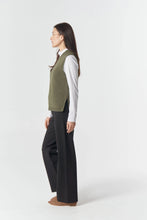 Load image into Gallery viewer, Amber Merino Cotton Knit Vest - Covert Green