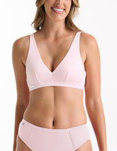Load image into Gallery viewer, Refined Rib Plunge Bra - Shell