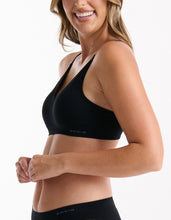 Load image into Gallery viewer, Ambra Purebasics Triangle Bralette - Black