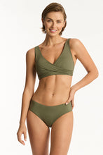 Load image into Gallery viewer, Eco Essentials Cross Front Multifit Bra / Khaki