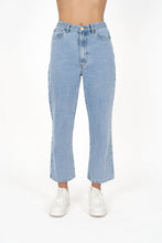 Load image into Gallery viewer, HUMIDITY Elle Jeans / Cloud Blue