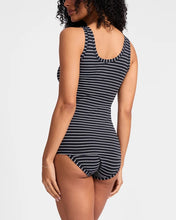 Load image into Gallery viewer, Jockey Women's Comfort Classics Singlet