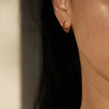 Load image into Gallery viewer, Tamsyn Sleepers Sterling 925 - Gold