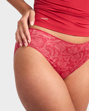 Load image into Gallery viewer, Jockey Women's No Panty Line Promise Hi Cut / Monarch Print