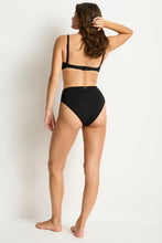 Load image into Gallery viewer, Eco Essentials Twist Front DD/E Bra Black