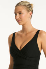 Load image into Gallery viewer, Honeycomb Cross Front Multifit One Piece / Black