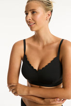 Load image into Gallery viewer, Scallop DD/E Bralette