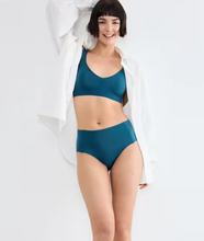 Load image into Gallery viewer, Zero Feel 2.0 Bralette Smoky Blue