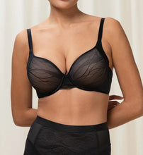 Load image into Gallery viewer, Airy Sensation T Shirt Bra / Black