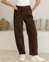 Load image into Gallery viewer, Drawstring Jogger Barrel Jean - Chocolate