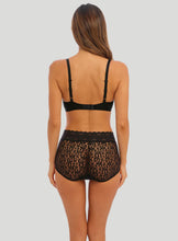 Load image into Gallery viewer, Halo Lace Moulded Underwired Bra Black