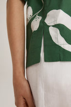 Load image into Gallery viewer, Secluded Top