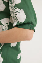 Load image into Gallery viewer, Secluded Top