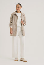 Load image into Gallery viewer, Torrent Jacket - Sandstone