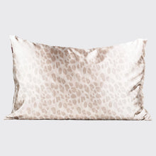 Load image into Gallery viewer, Satin Pillowcase -Leopard