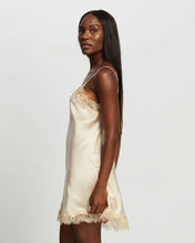 Load image into Gallery viewer, SS Scarlett Chemise / Shell Vintage