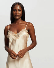 Load image into Gallery viewer, SS Scarlett Chemise / Shell Vintage