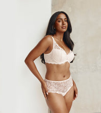 Load image into Gallery viewer, Essential Lace Balconette / Nude Pink