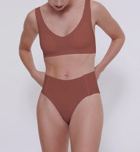 Load image into Gallery viewer, ZERO Feel High Waist Maxi / Burnt Henna