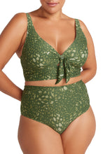 Load image into Gallery viewer, Vellichore Cezanne d/dd underwire midriff bikini top