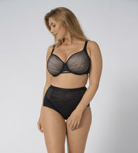 Load image into Gallery viewer, Airy Sensation T Shirt Bra / Black