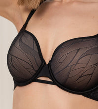 Load image into Gallery viewer, Airy Sensation T Shirt Bra / Black