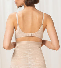 Load image into Gallery viewer, Airy Sensation T Shirt Bra / Nude Beige