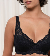 Load image into Gallery viewer, Amourette Padded Bra / Black