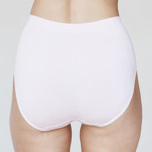 Load image into Gallery viewer, Nat V Basics - Classic Brief / Blush