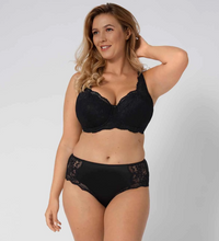 Load image into Gallery viewer, Amourette Padded Bra / Black