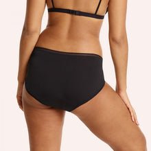 Load image into Gallery viewer, Lady Leaks Midi Brief / Black