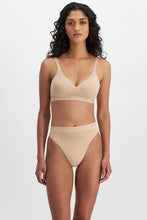 Load image into Gallery viewer, UnderState Seamless Bra / Nude