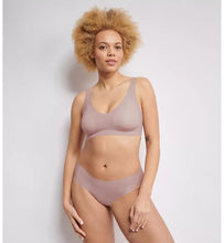 Load image into Gallery viewer, SLOGGI ZERO FEEL 2.0 BRALETTE - PEROLA

