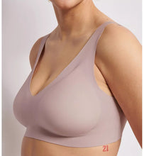 Load image into Gallery viewer, SLOGGI ZERO FEEL 2.0 BRALETTE - PEROLA
