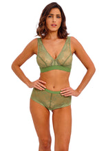 Load image into Gallery viewer, Wacoal Sensu Lace Silk Green Short
