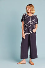 Load image into Gallery viewer, Ivy Swing Tee - Navy Marble
