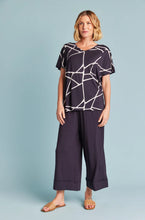 Load image into Gallery viewer, Ivy Swing Tee - Navy Marble
