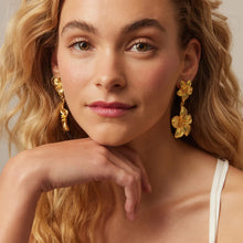 Load image into Gallery viewer, Marigold Earrings Gold
